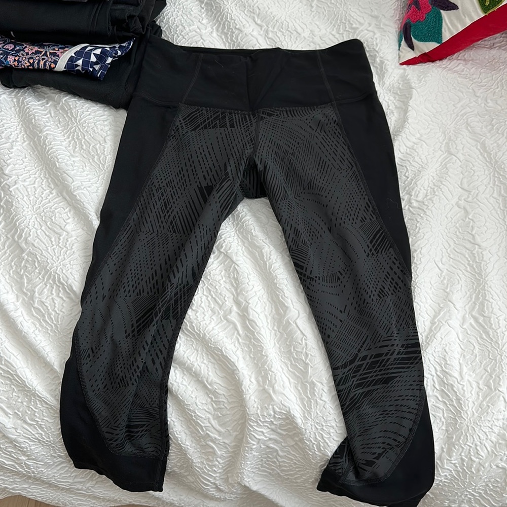 Athleta cropped leggings size Small